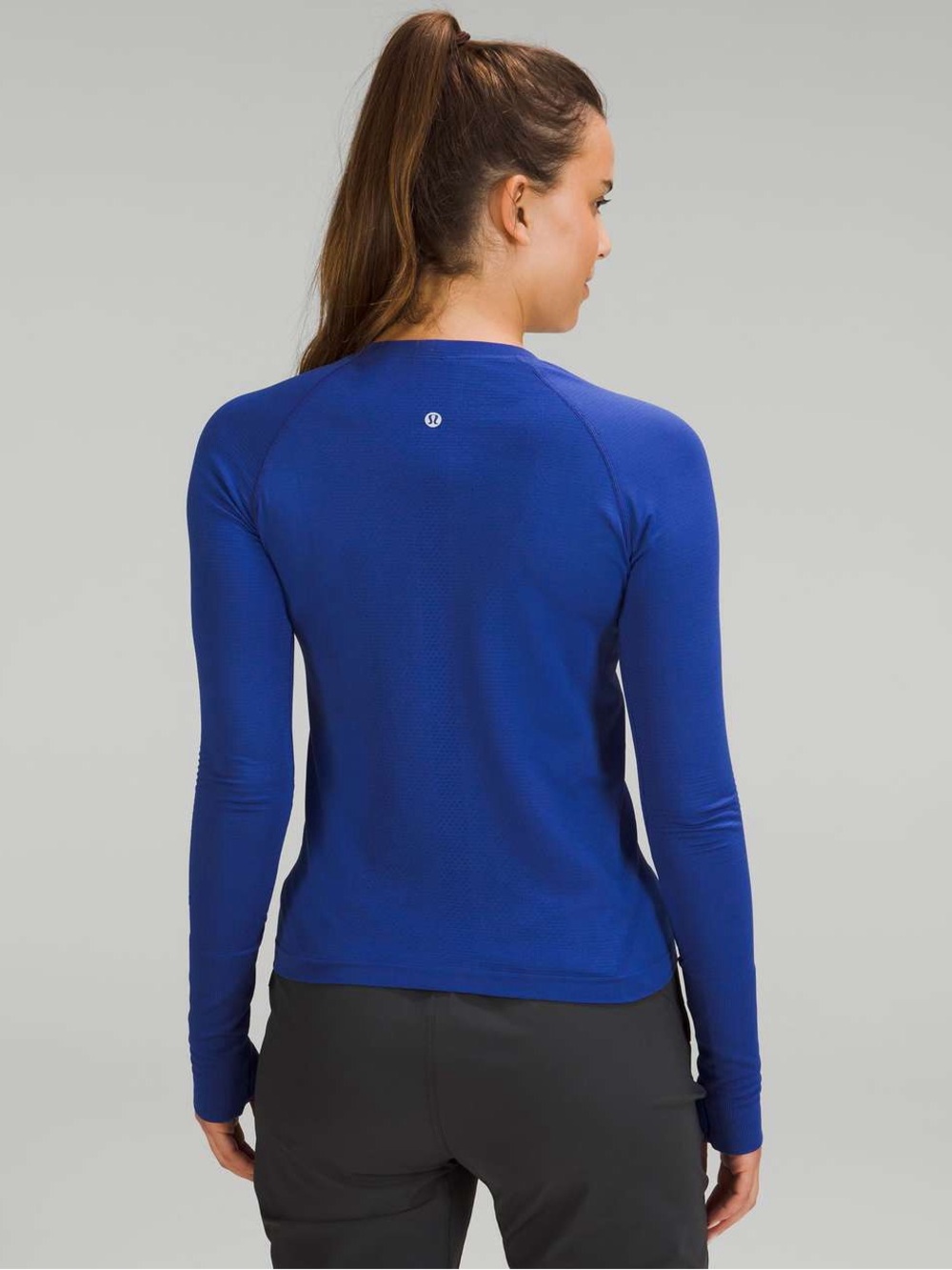 Lululemon Swiftly Tech Long Sleeve
Shirt 2.0 *Race Length in Psychic Size 0
